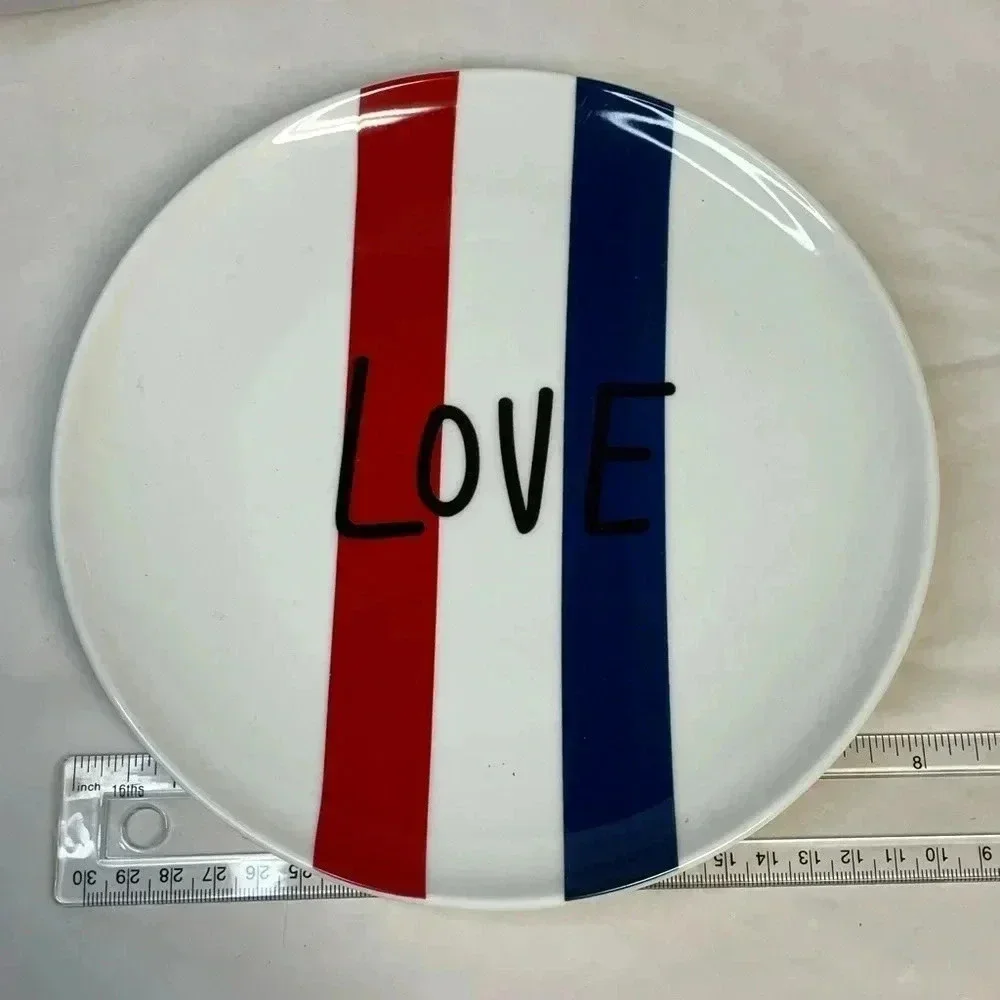 LOVE Dinner Plate by Ellen Degeneres for Royal Doulton - Picture 3 of 3